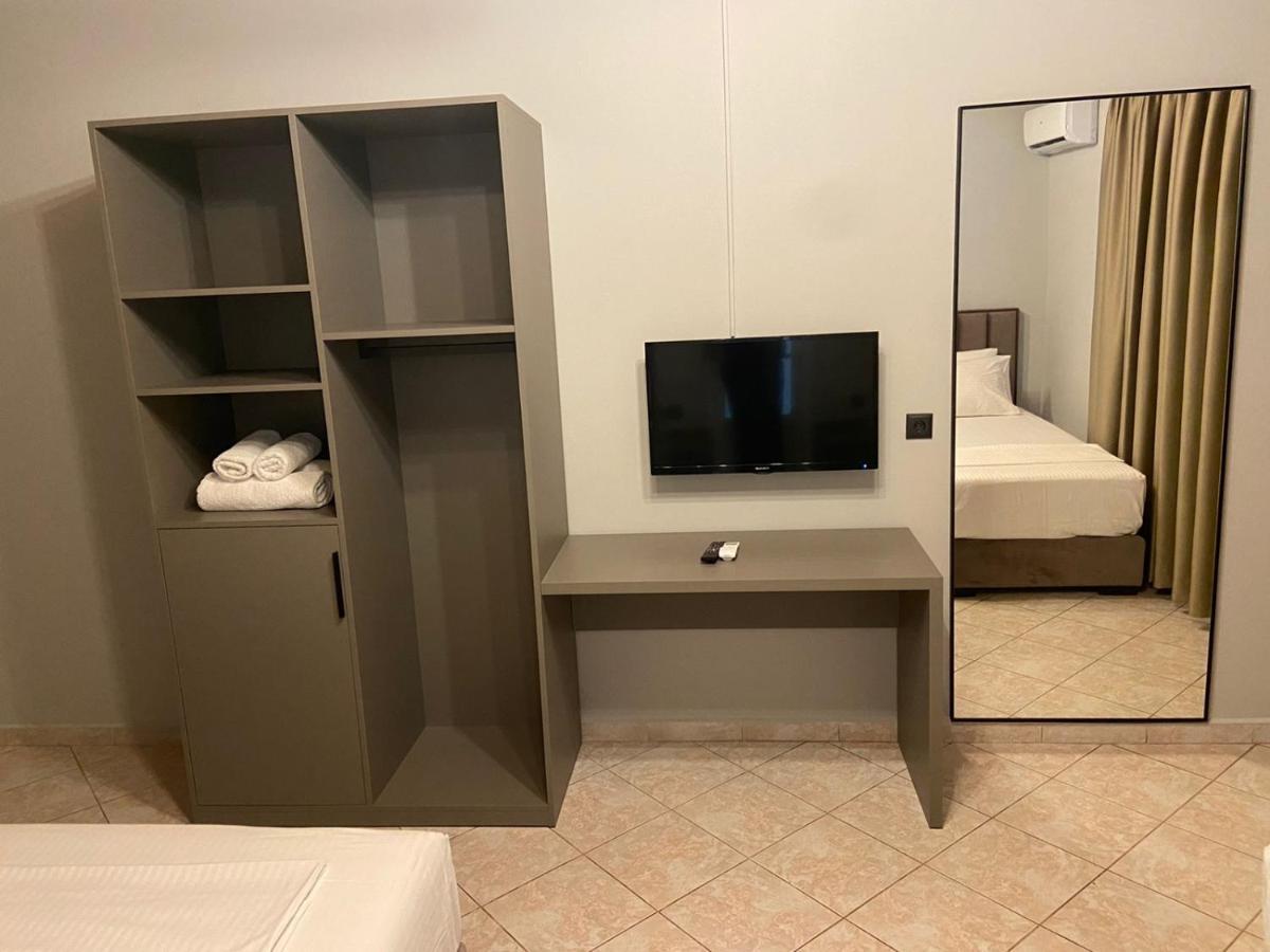 "Hotel Lili" Sarandë Exteriör bild