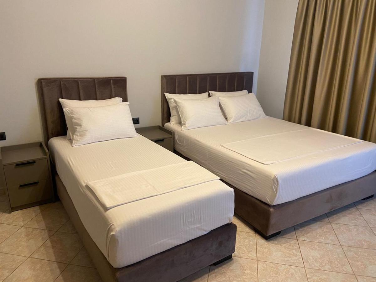 "Hotel Lili" Sarandë Exteriör bild