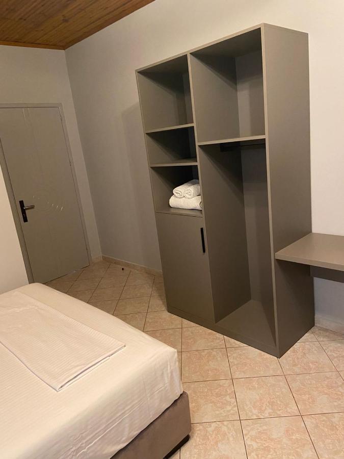 "Hotel Lili" Sarandë Exteriör bild