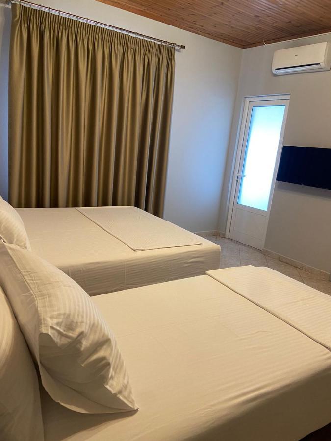"Hotel Lili" Sarandë Exteriör bild