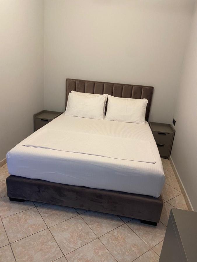"Hotel Lili" Sarandë Exteriör bild